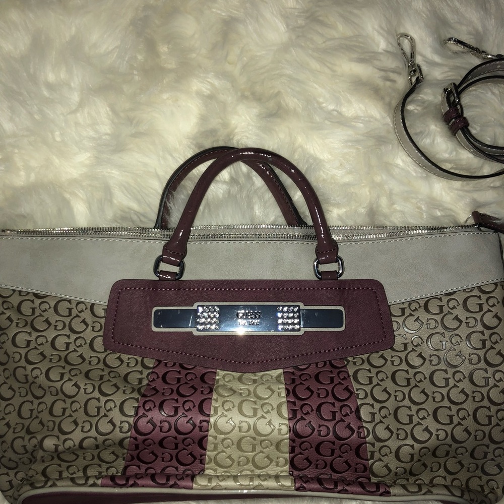 💜 Guess💜 - Picture 3 of 6